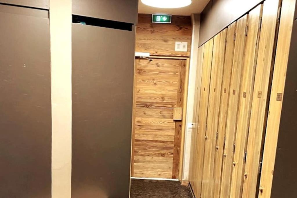 Central 3 Bedroom Chalet With Balcony Val-dʼIsère Екстериор снимка